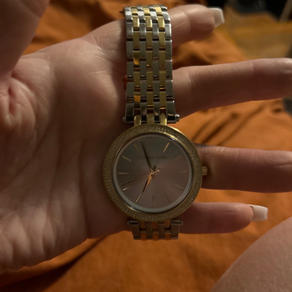 Michael Kors ladies watch - Picture 2 of 3